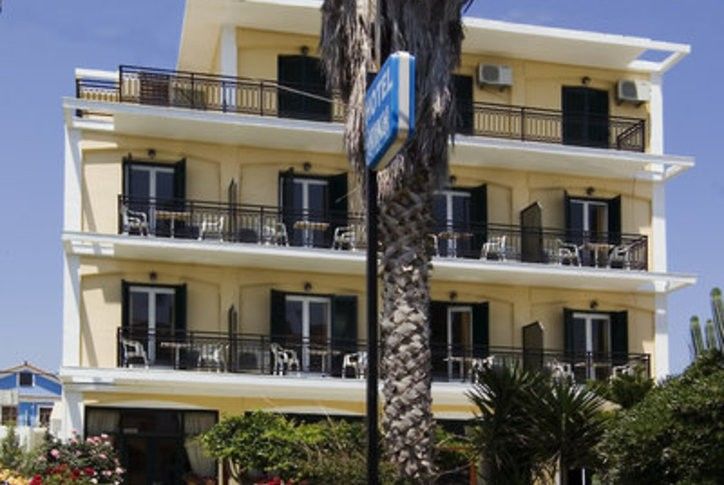 Niki Hotel Samos Town Bagian luar foto